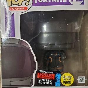Funko Pop! Games: Fortnite - Dark Voyager - Glow -